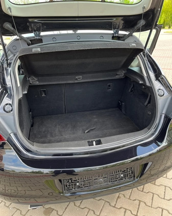 Opel Astra cena 16900 przebieg: 210000, rok produkcji 2009 z Radom małe 232